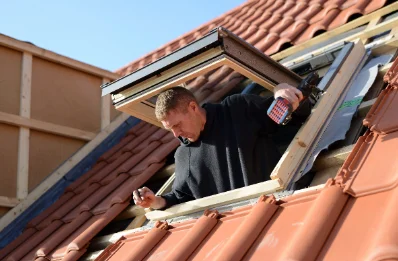 Pose de fenêtres de toit Velux à Raynans